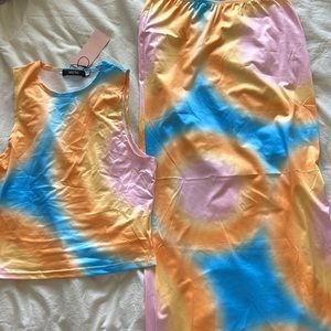 MICAS BRAND NEW - Colourful Two piece set - NEVER WORN - Size Small